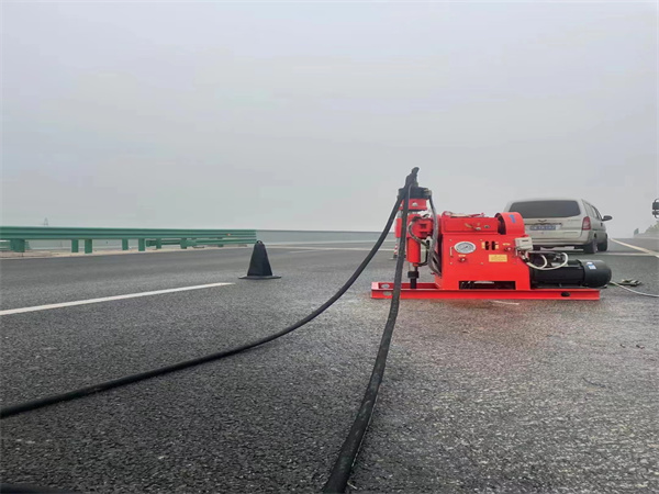 融安马路路基路面开裂下沉注浆加固灌浆